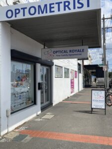 Optometrist Optical Royale in Glen Huntly shop front